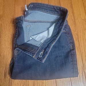 Loft Curvy skinny Ankle jean size 6 Waist 28 Inches Dark Wash